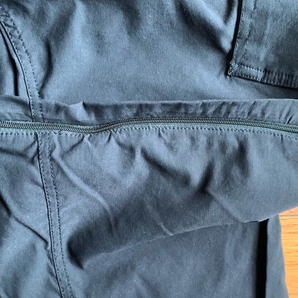 LIKE NEW MEC Mochilero Stretch Convertible Hiking / Outdoor Pants 38W/30L - Picture 8 of 8